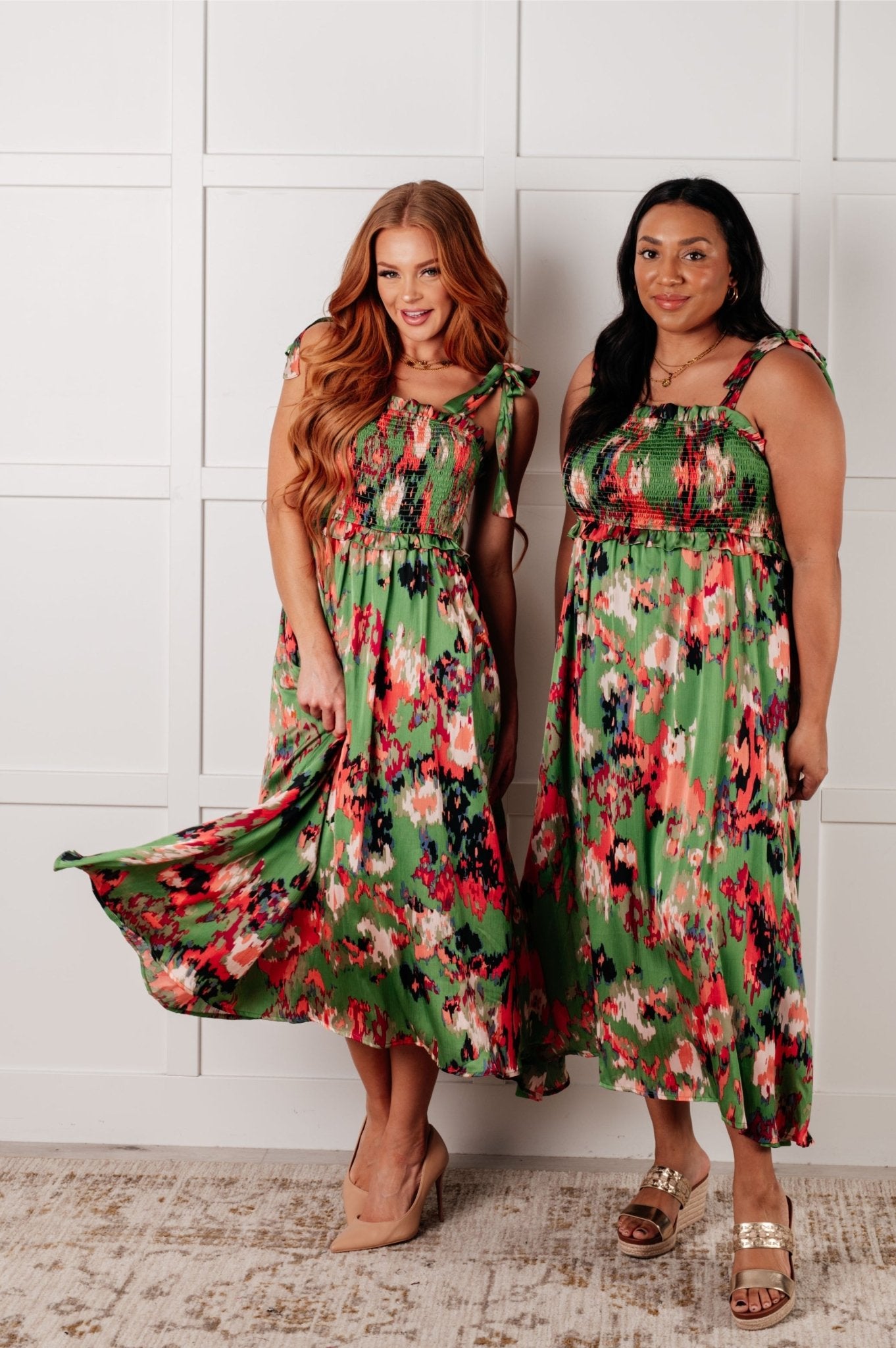 A Little While Longer Dress in Green - Loving God