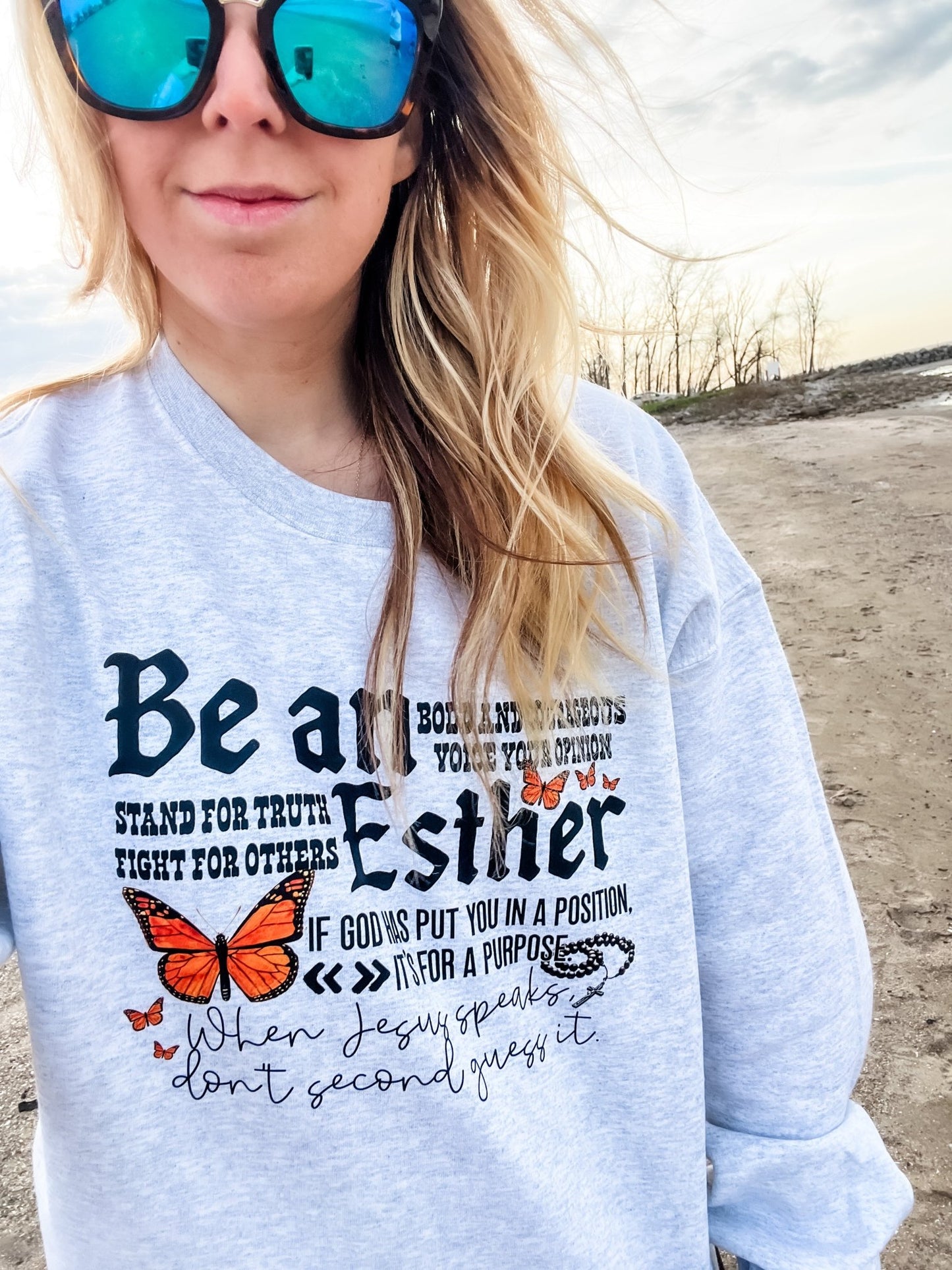 Be An Esther Crewneck Sweatshirt - Loving God