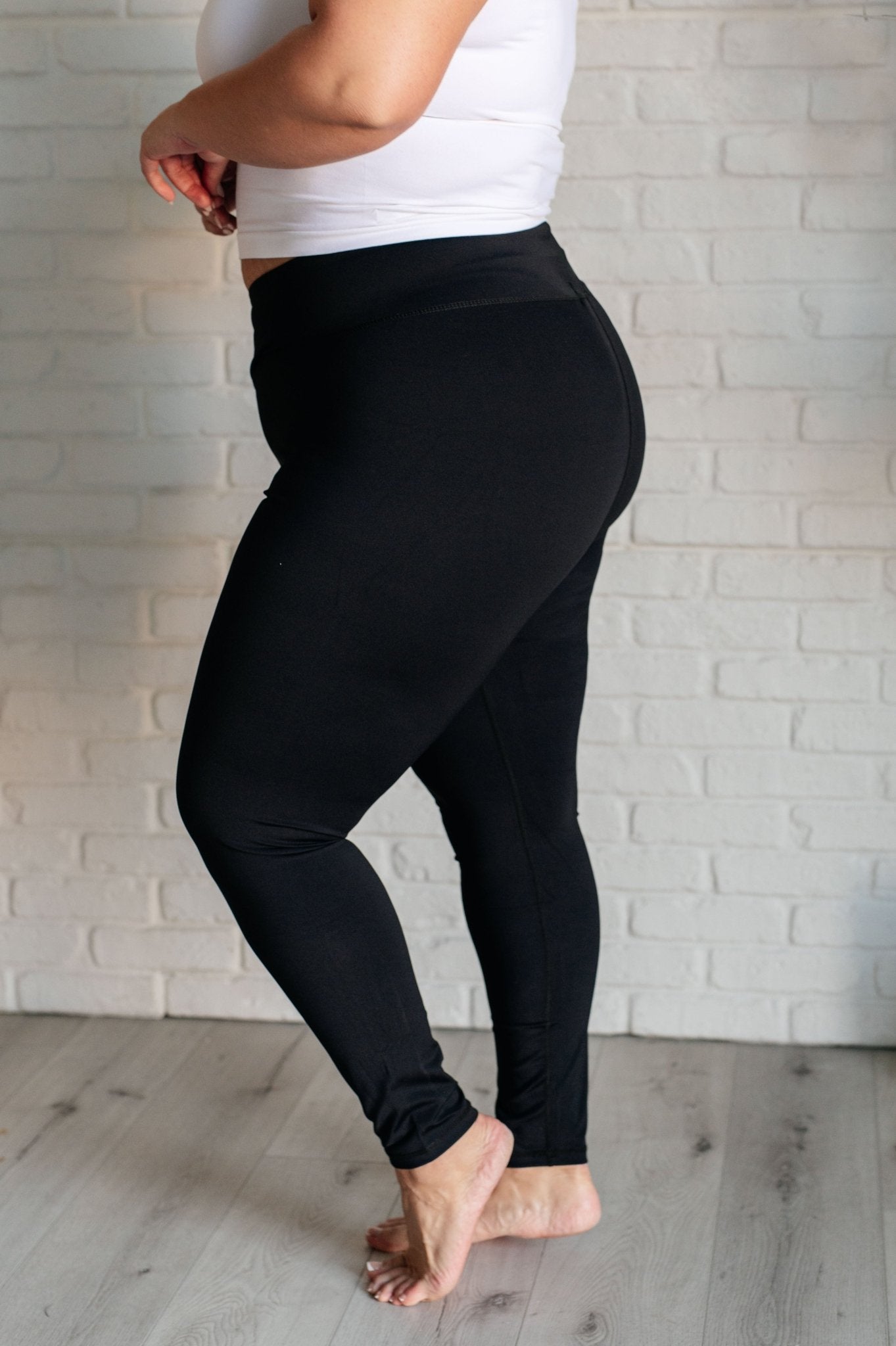 Do The Most V Front Leggings - Loving God