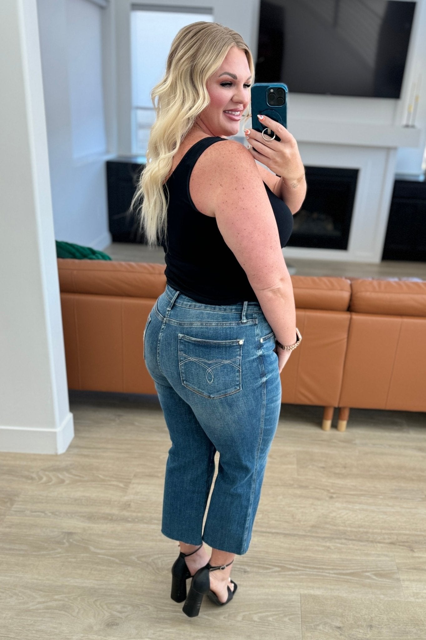 Hayes High Rise Wide Leg Crop Jeans - Loving God
