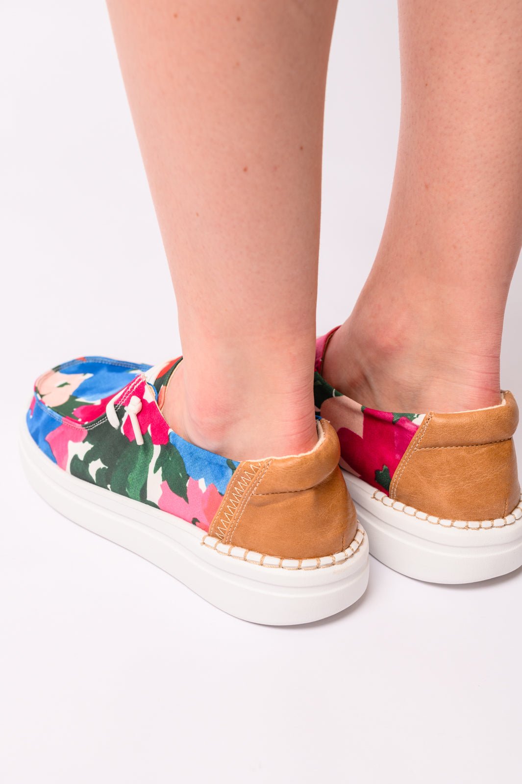 Kayak 2 Shoes in Floral - Loving God