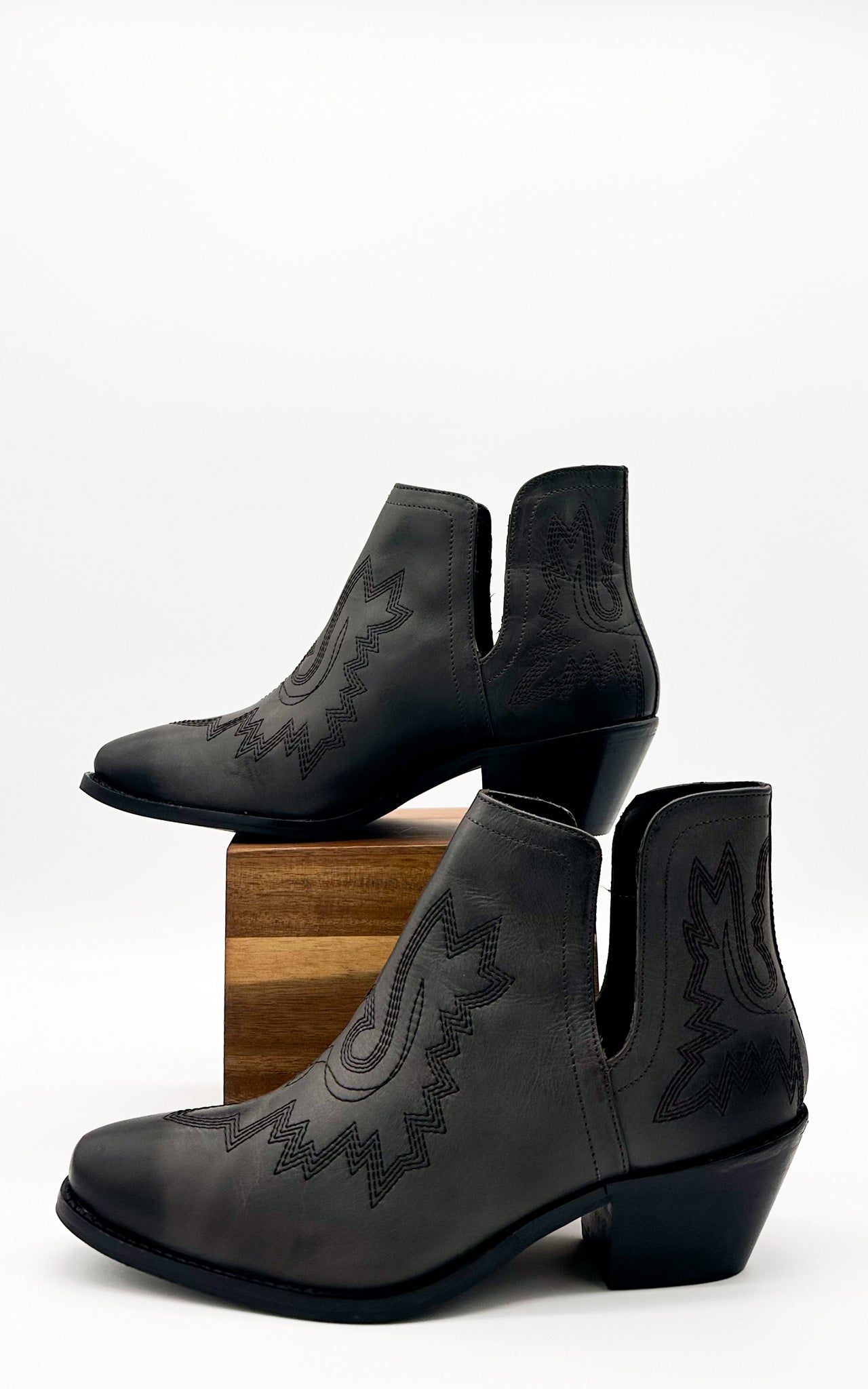 Kickin' Booties in Black - Loving God