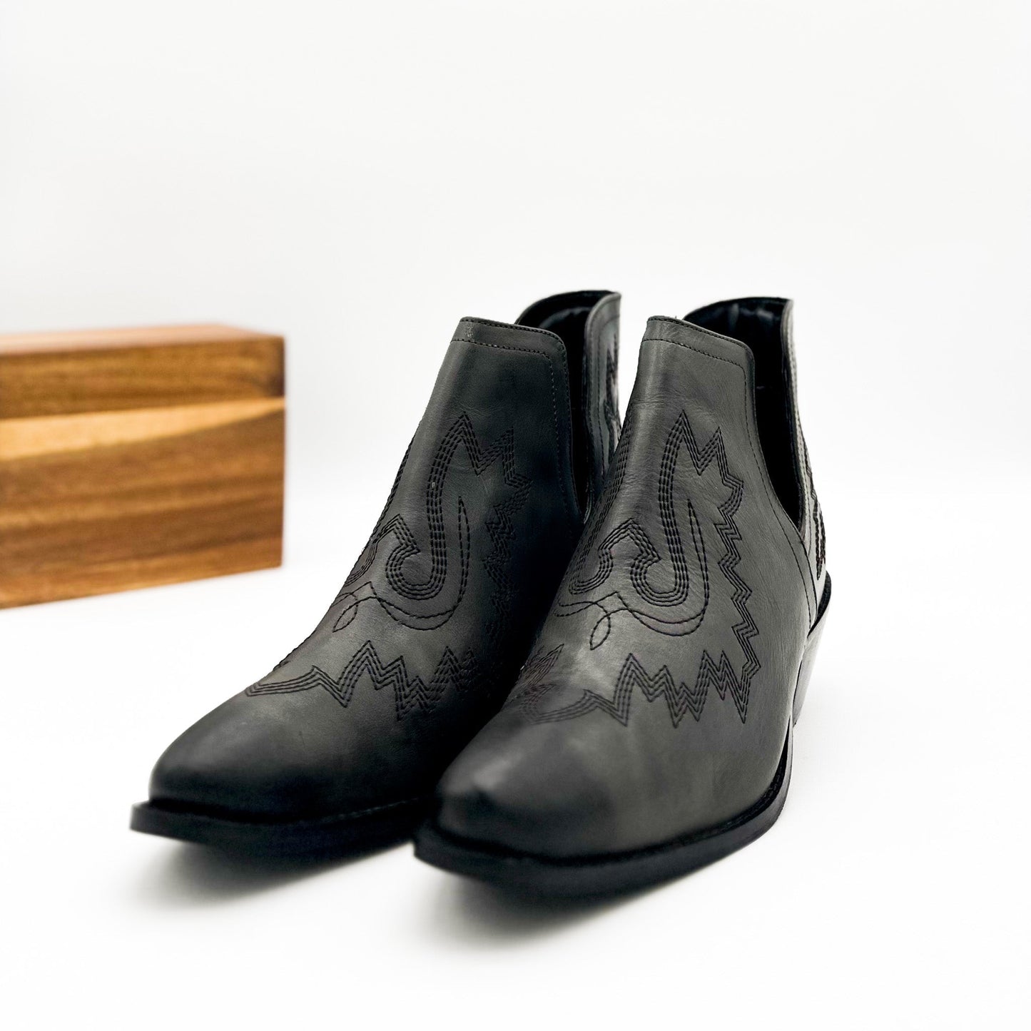 Kickin' Booties in Black - Loving God