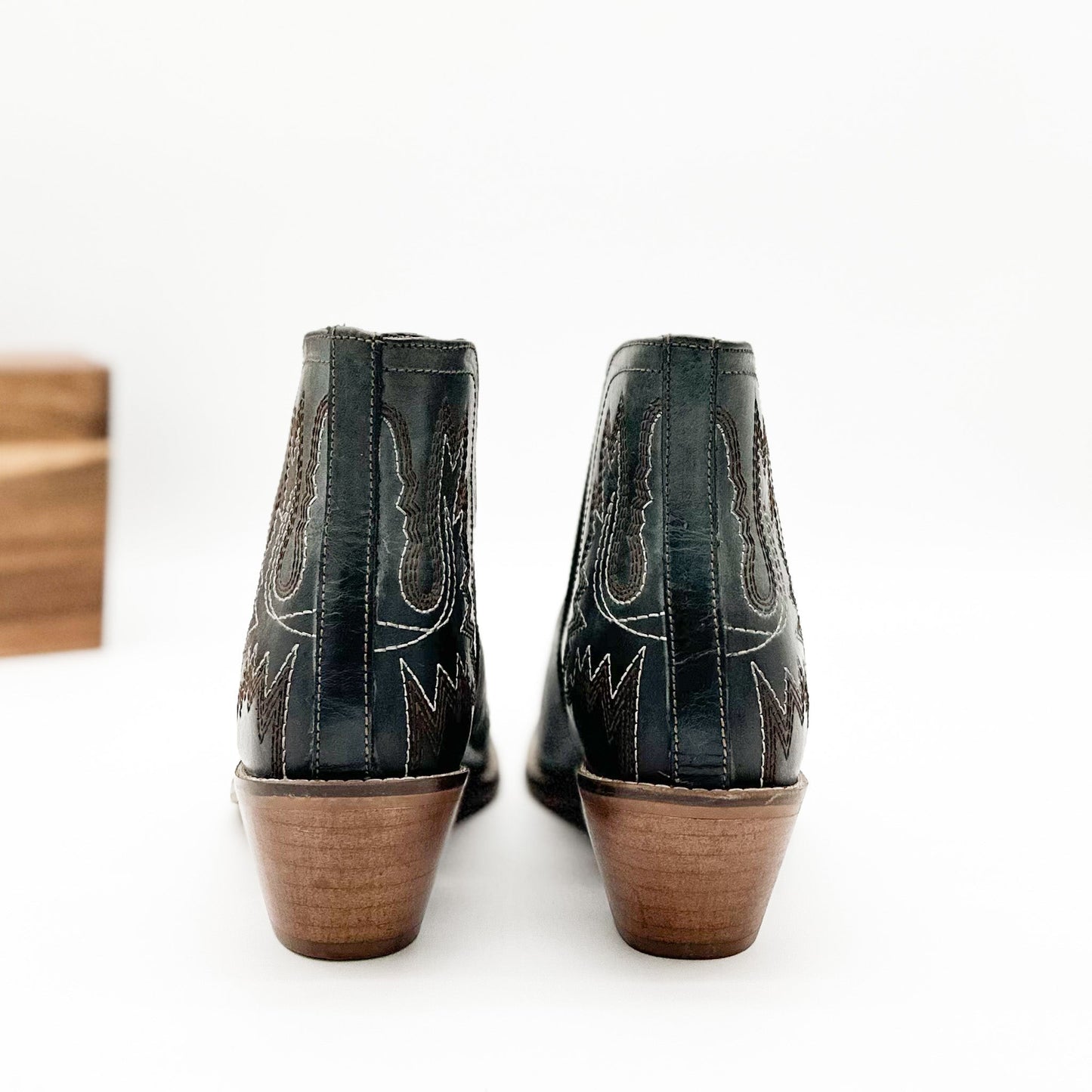 Kickin' Booties in Teal - Loving God
