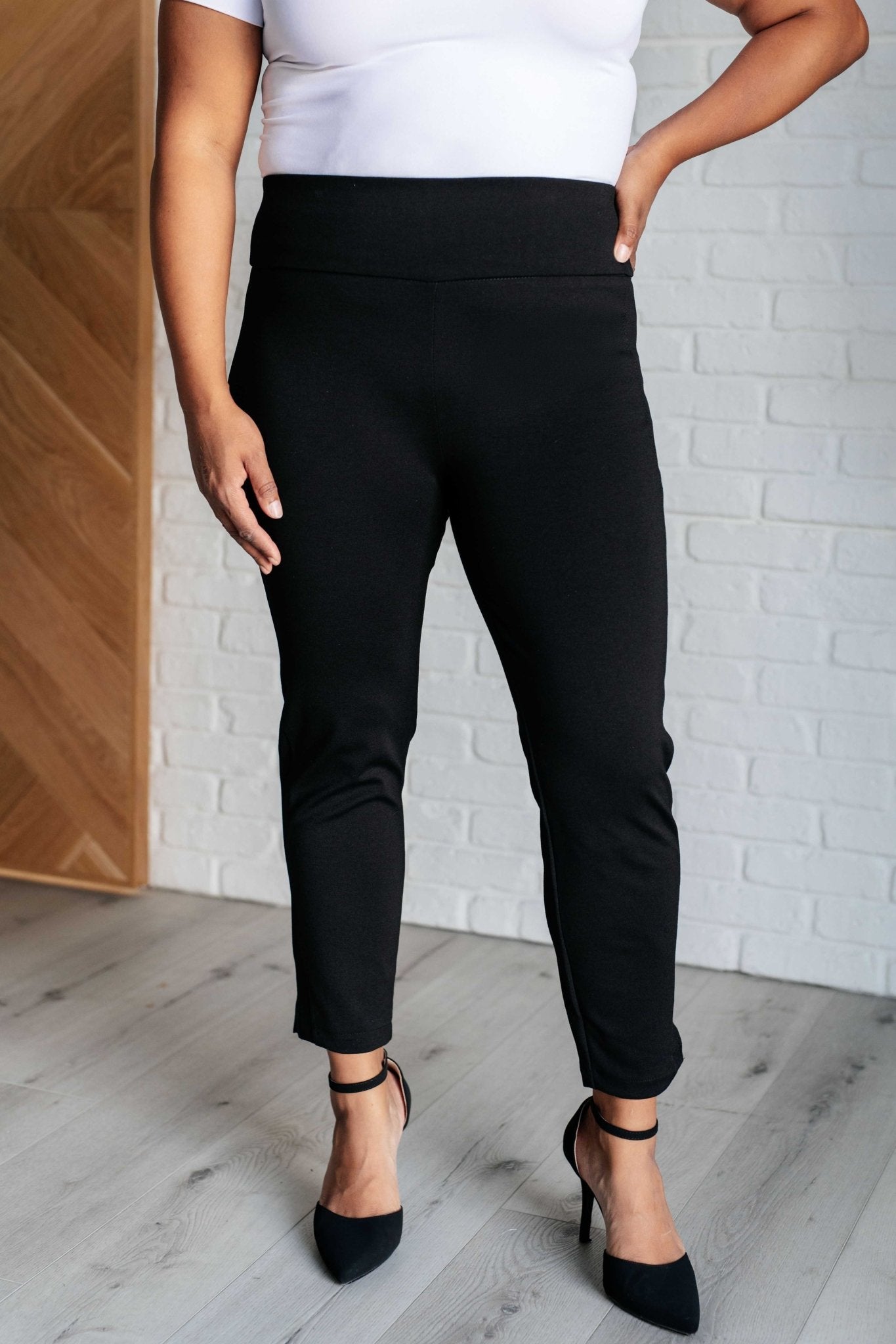 Magic Ankle Crop Skinny Pants in Black - Loving God
