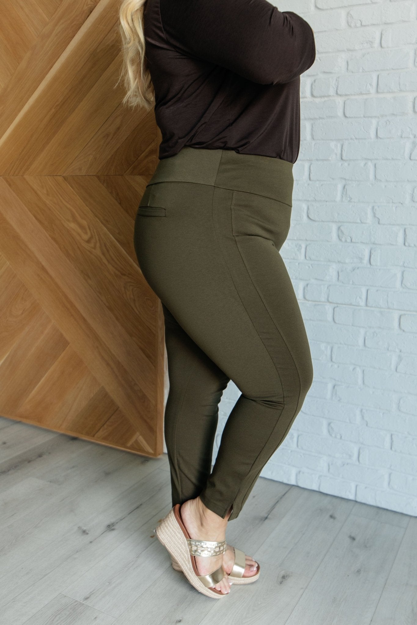 Magic Ankle Crop Skinny Pants in Olive - Loving God