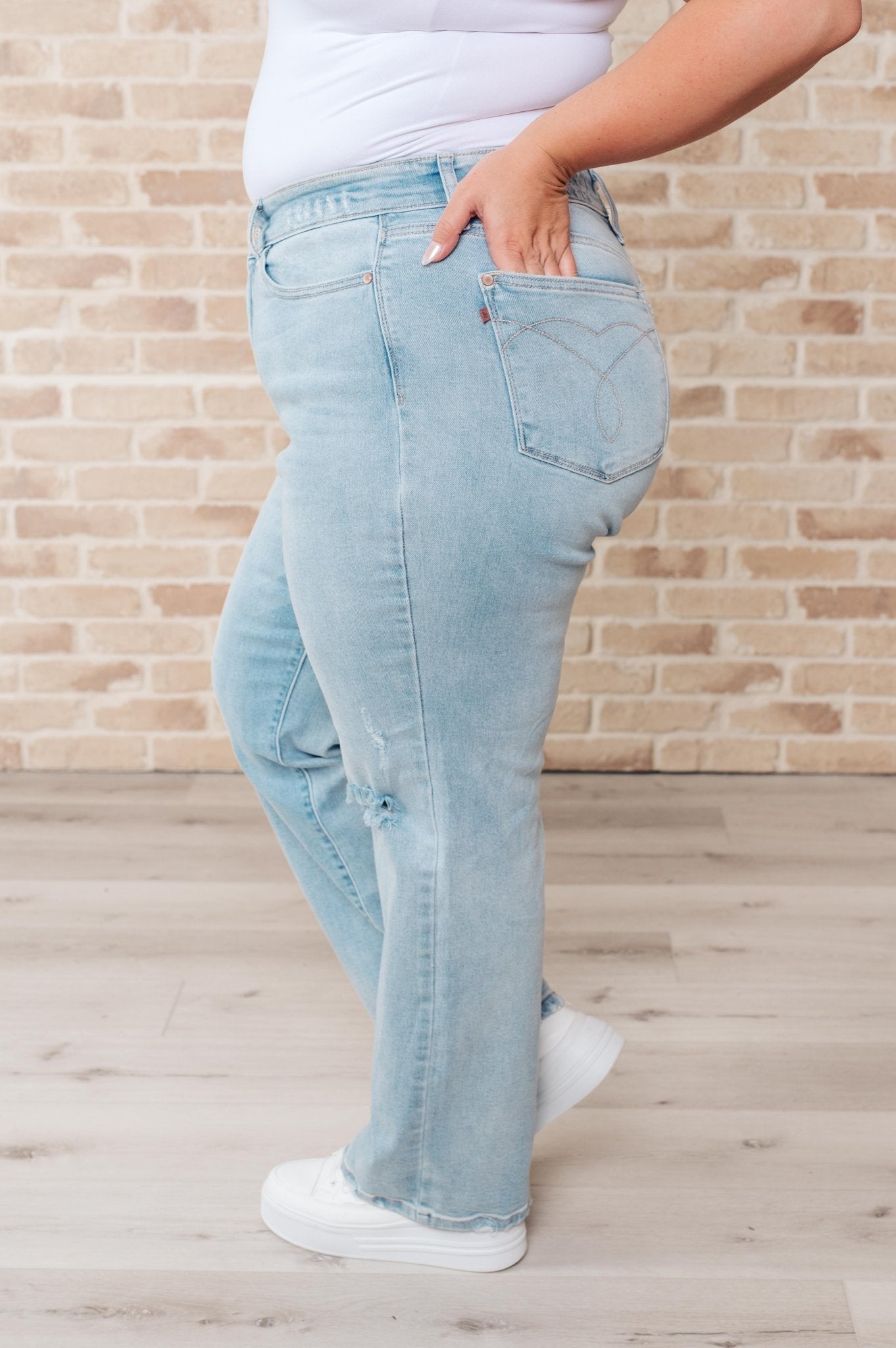 Parker High Rise 90's Straight Jeans - Loving God