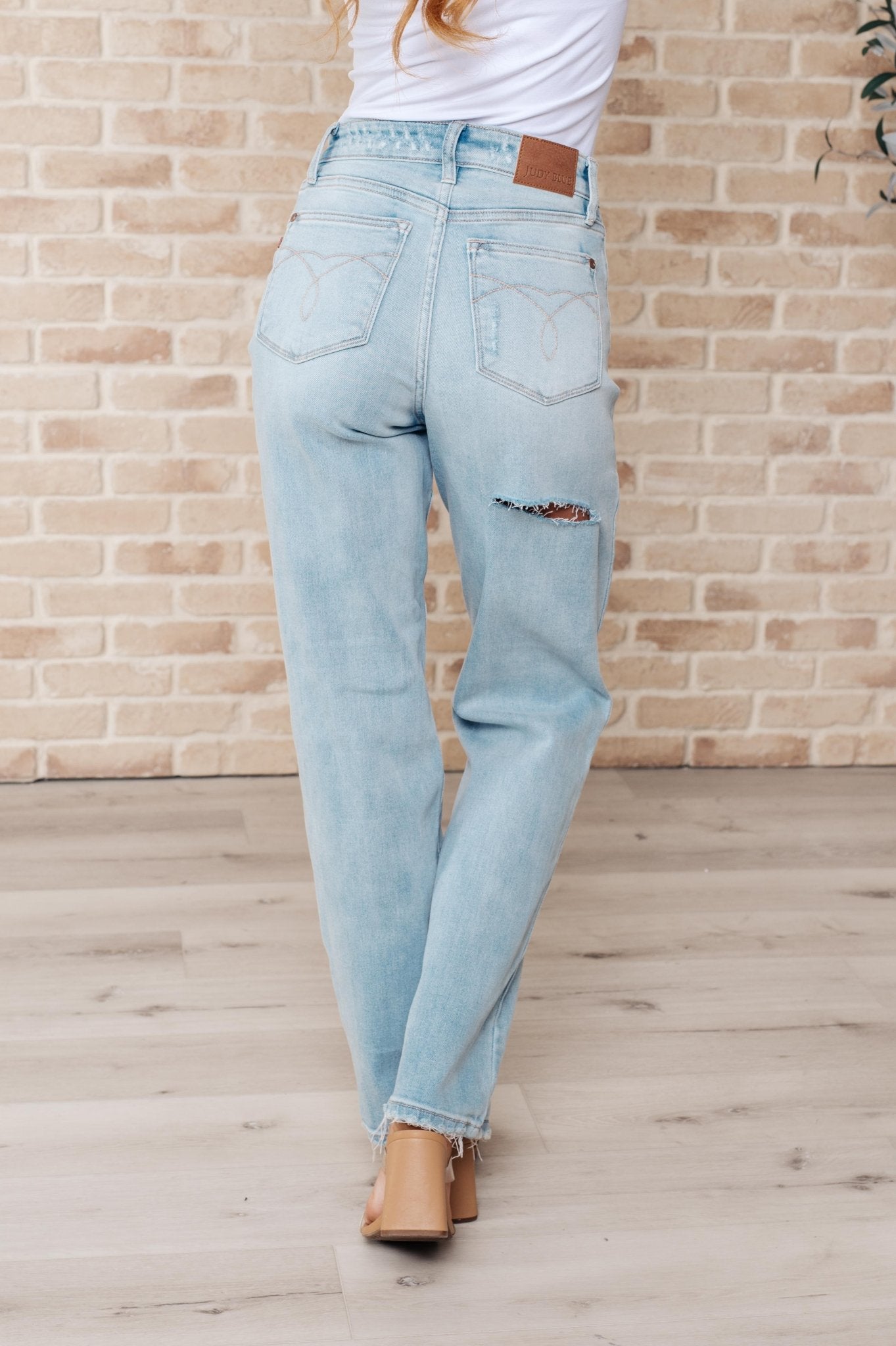 Parker High Rise 90's Straight Jeans - Loving God