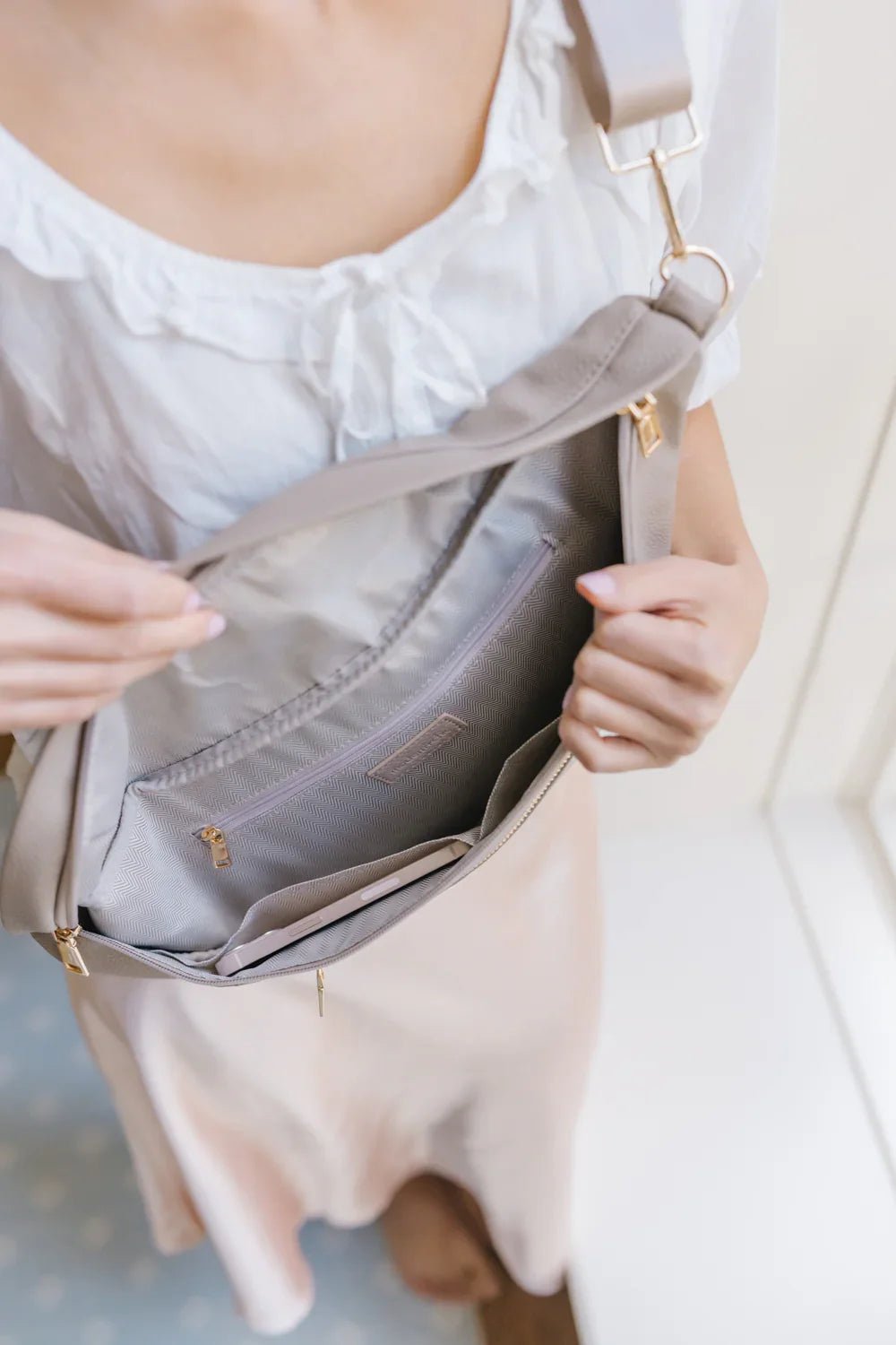 Presley Oversized Sling Bag - Loving God