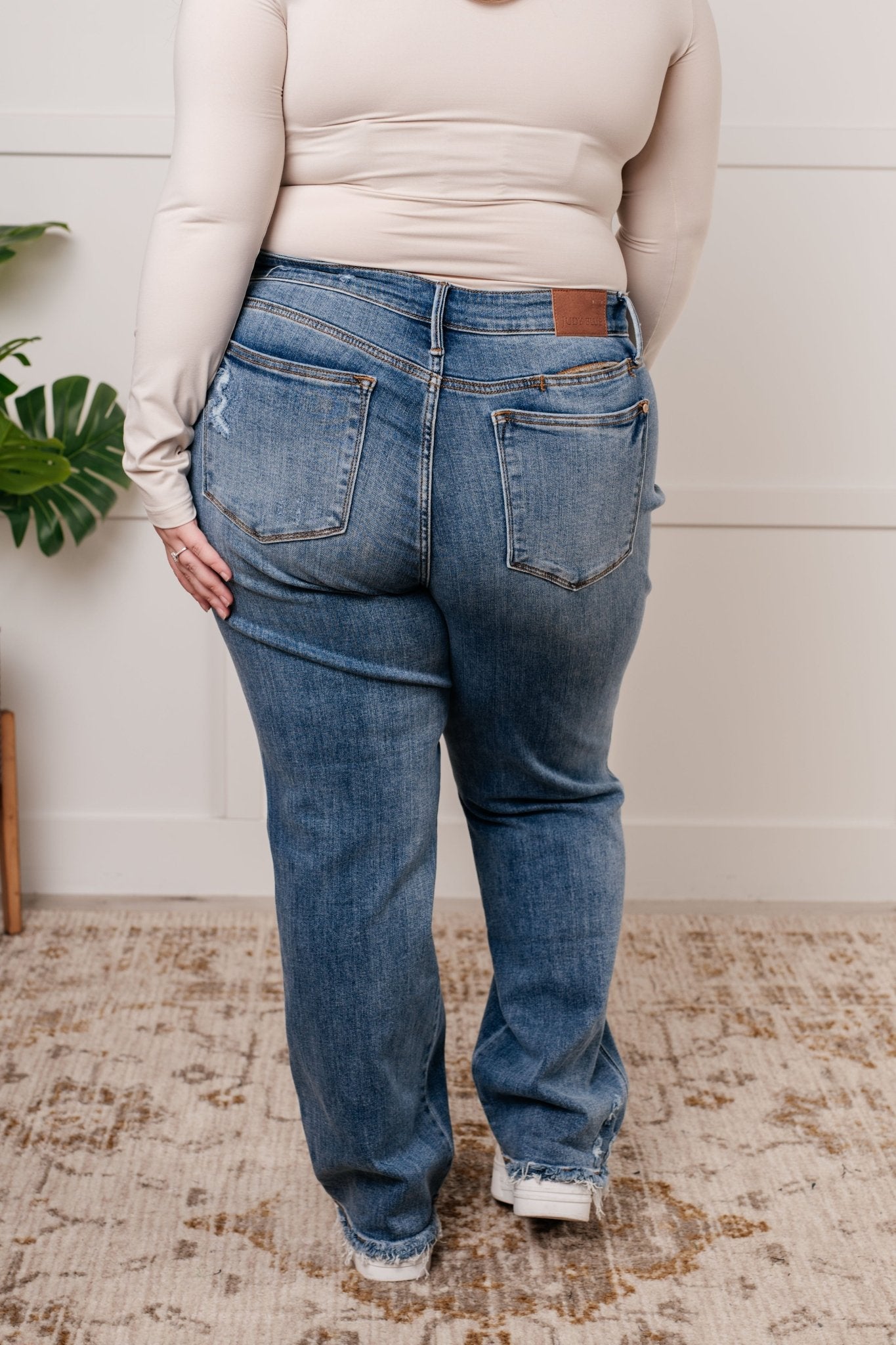 Quinn Mid Rise Cell Phone Pocket Dad Jeans - Loving God