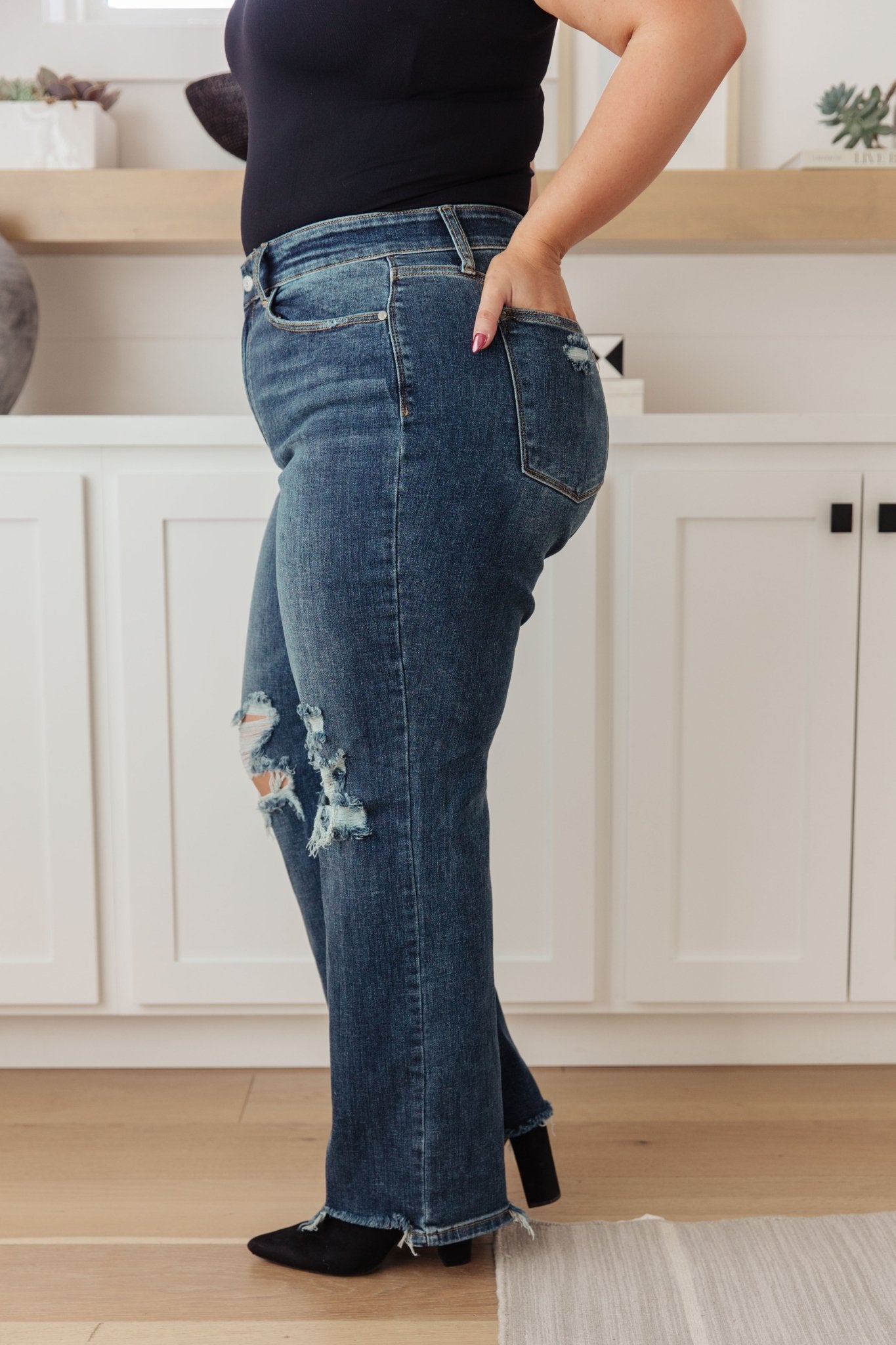 Rose High Rise 90's Straight Jeans in Dark Wash - Loving God