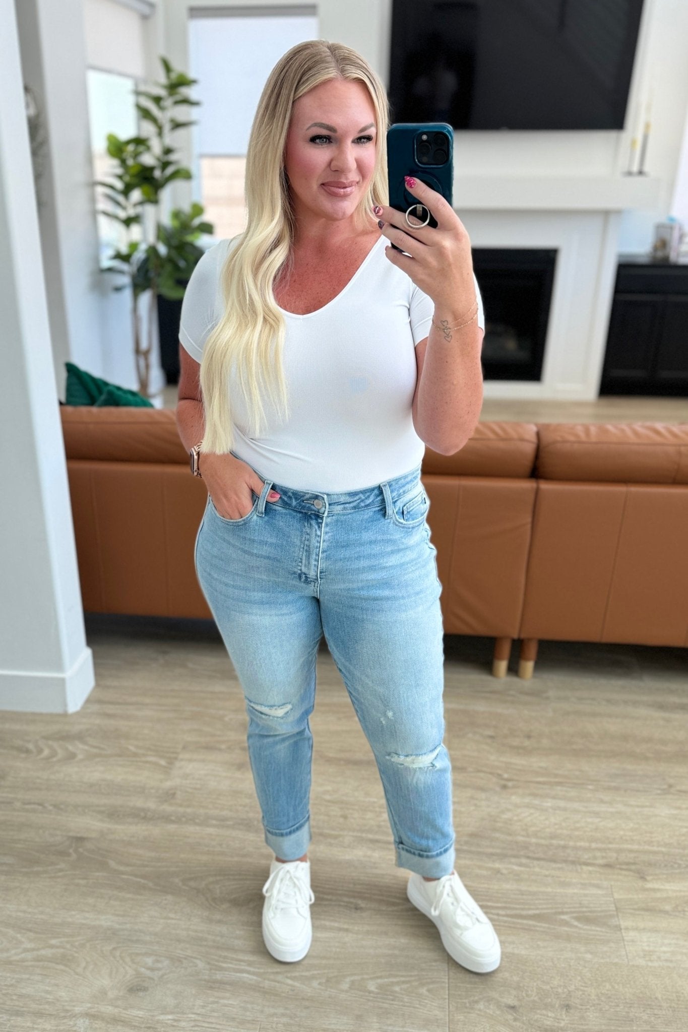 Sam Mid Rise Star Pocket Boyfriend Jeans - Loving God