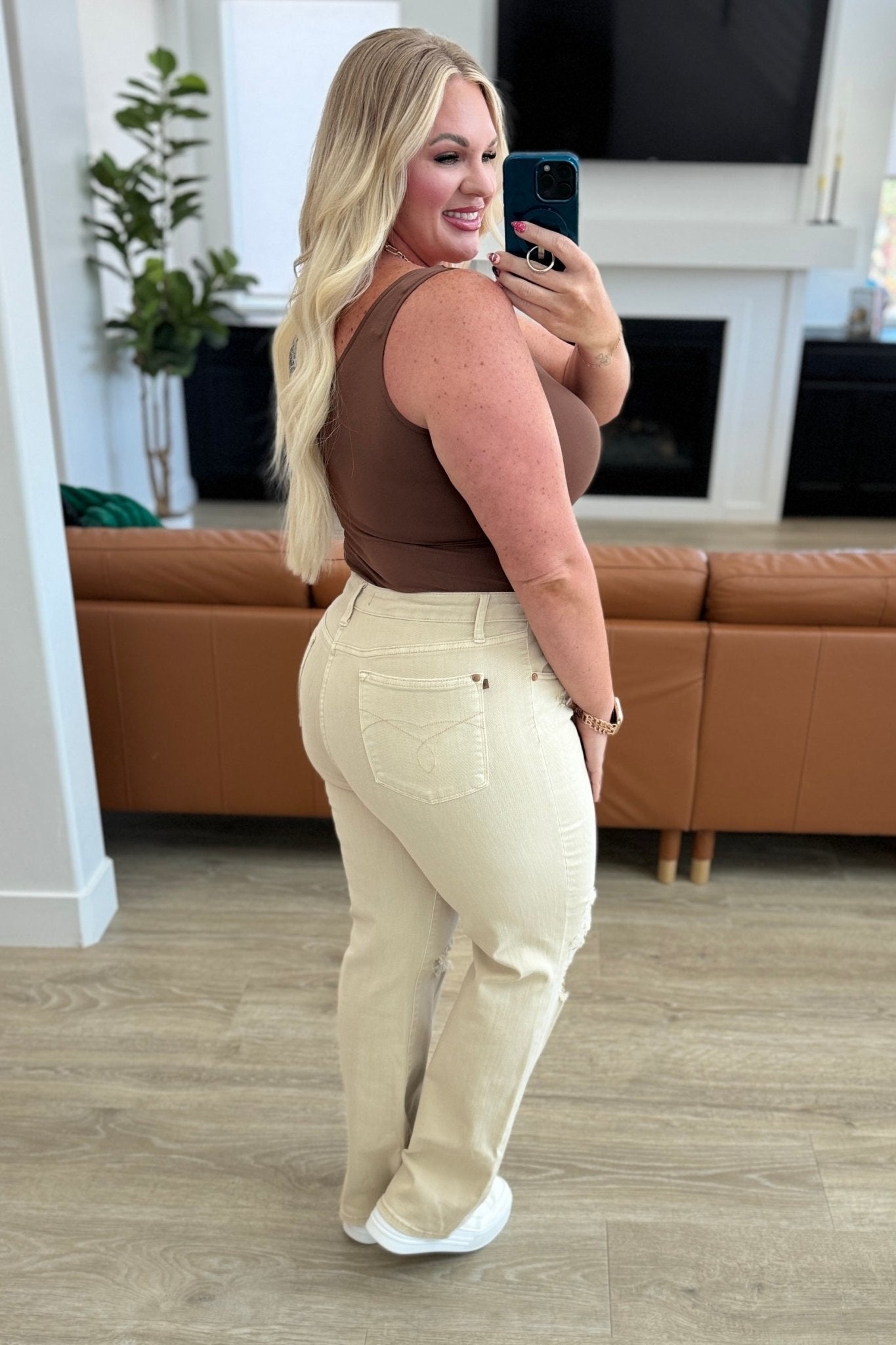 Selena High Rise Distressed 90's Straight Jeans in Bone - Loving God