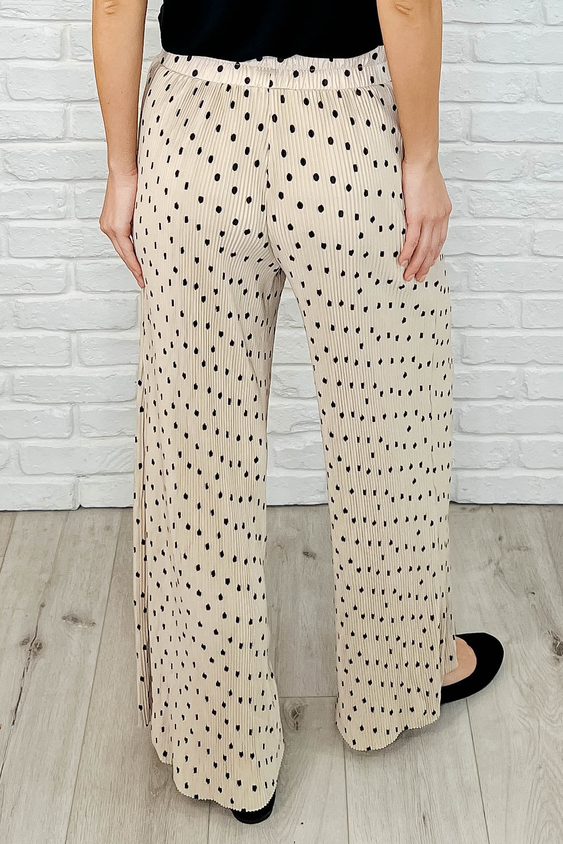 Working on Lounging Elastic Waist Bottoms in Khaki - Loving God
