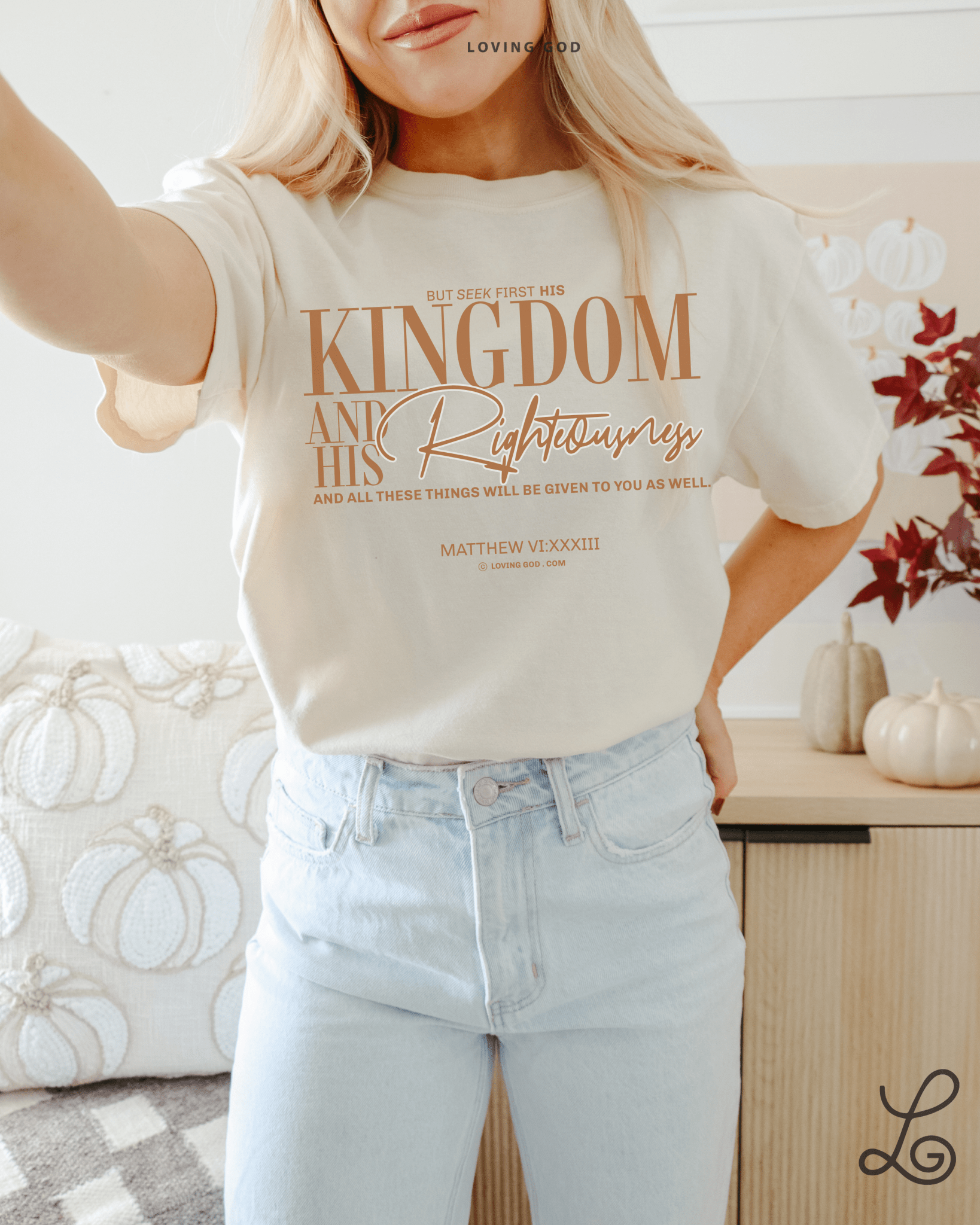 Loving God | Seek First the Kingdom Graphic Tee Comfort Colors Loose Fit - Loving God